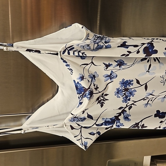 💕FAVORITE DAUGHTER💕 The Favorite Dress ~ Blue White Floral Print Medium M NWT - Picture 12 of 16